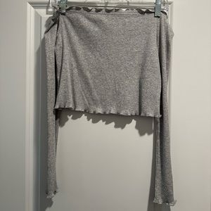 Gray off shoulder long sleeve crop top